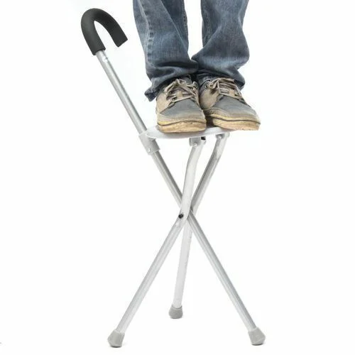 Canne de marche avec tabouret